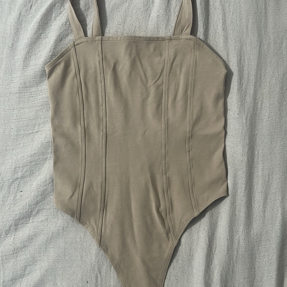 H&M Tan Sleeveless Top